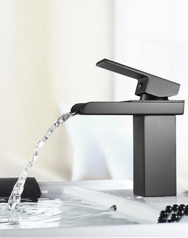 Wasserfall-einzelnes Loch-einzelner Griff-Becken-Mischer des Edelstahl-SUS304 in Chrome Matte Black