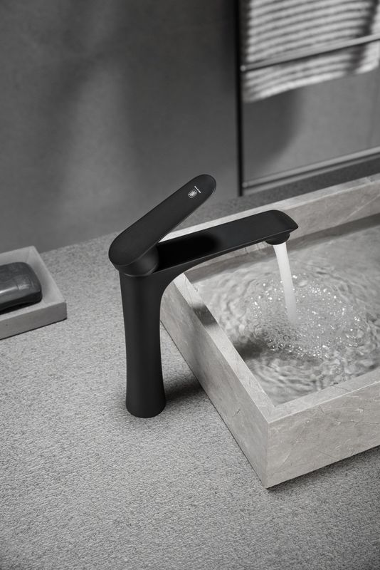 Messingschiff-einzelnes Loch-einzelner Griff-Becken-Mischer-Hahn in Grau Chromes Matte Black
