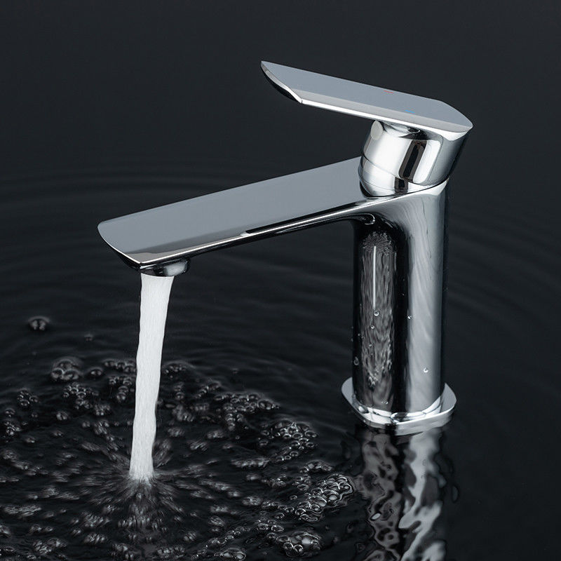Modernes einzelnes Messingloch-einzelner Griff-Becken-Mischer in Chrome Matte Black Gold Grey
