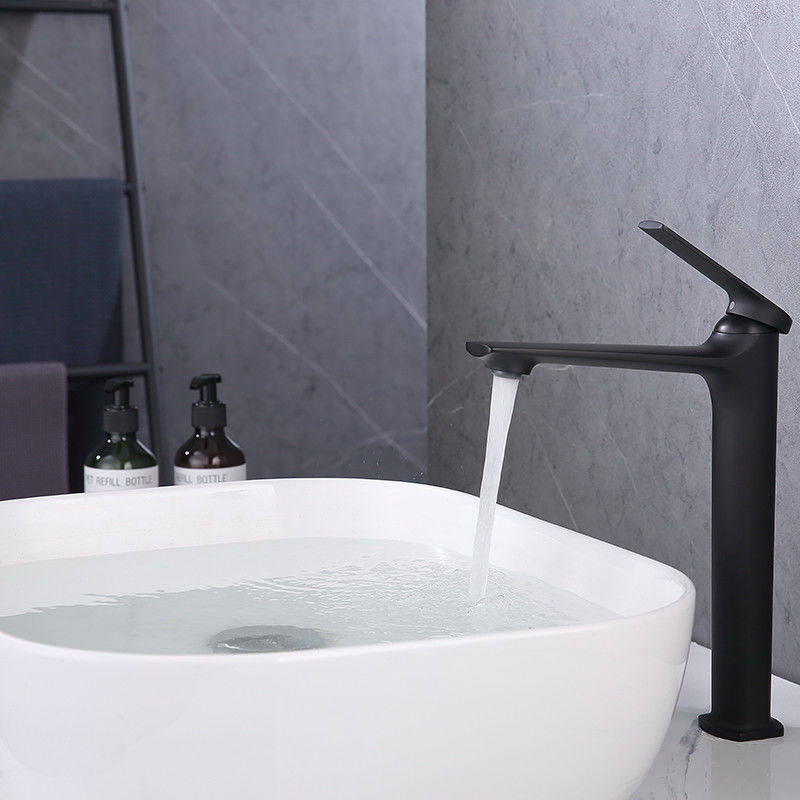 Modernes Schiff-einzelnes Messingloch-einzelner Griff-Becken-Mischer-Hahn in Chrome Matte Black Gold Grey